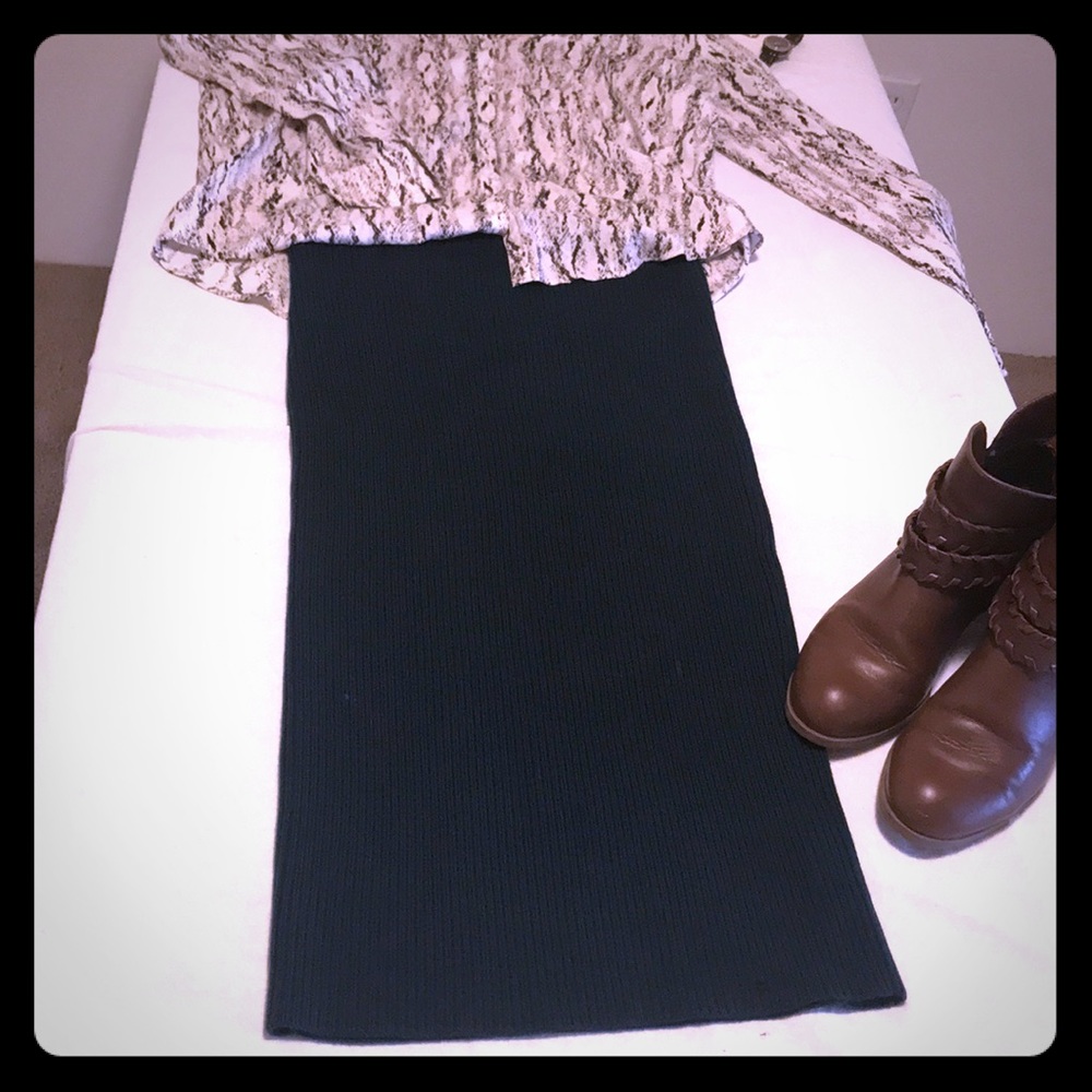 Long Merino wool Margaret O’Leary knit skirt